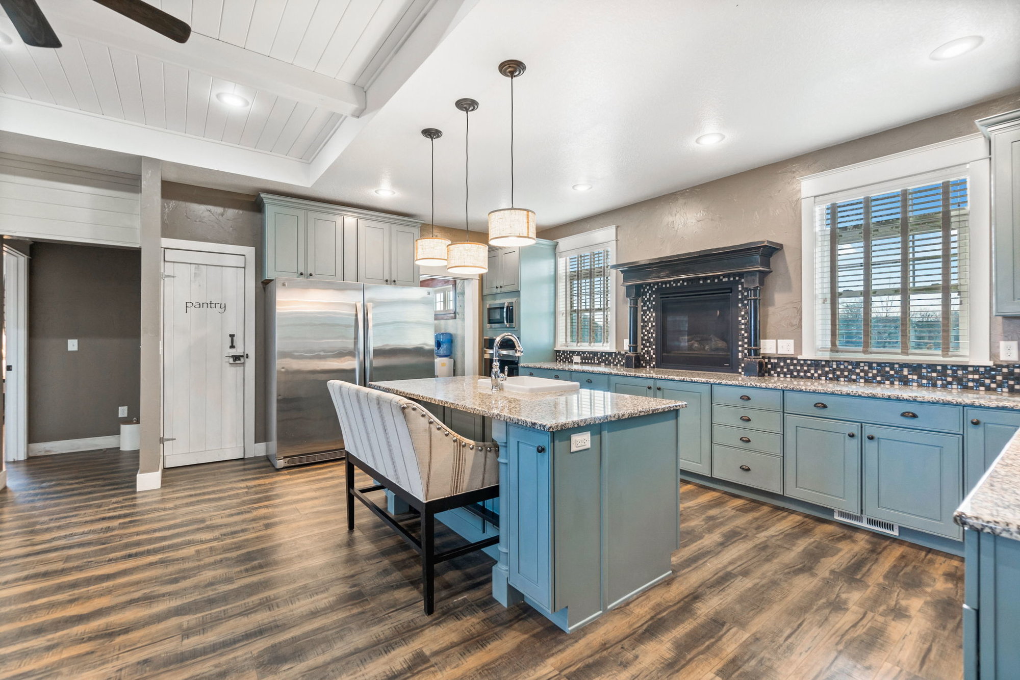 Modern Farmhouse Meets Country Chic in this Beautifully Crafted Custom Home in Independence Iowa